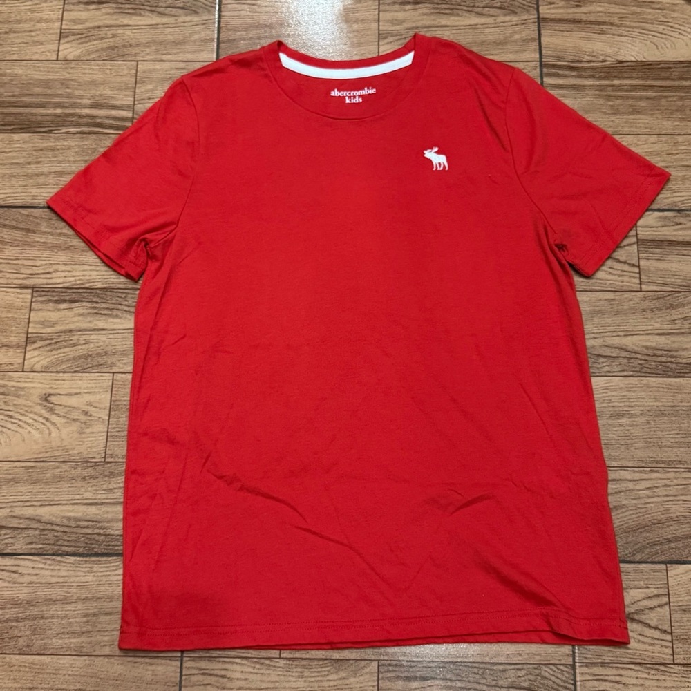 Abercrombie Kids Red Short Sleeve Tee